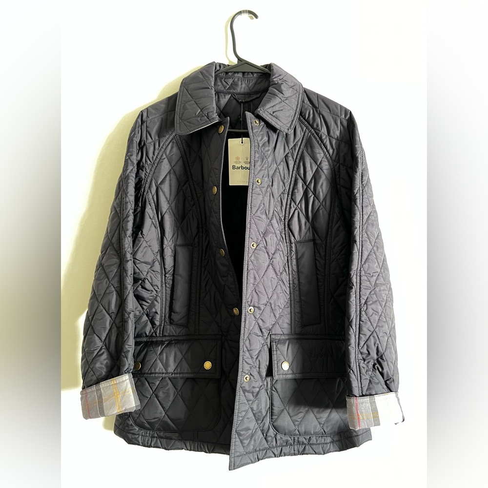 Barbour quilted jacket size 6, never worn with tags